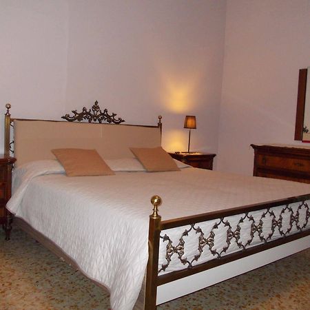 Travellers Lodge Bed & Rooms Тревизо Екстериор снимка