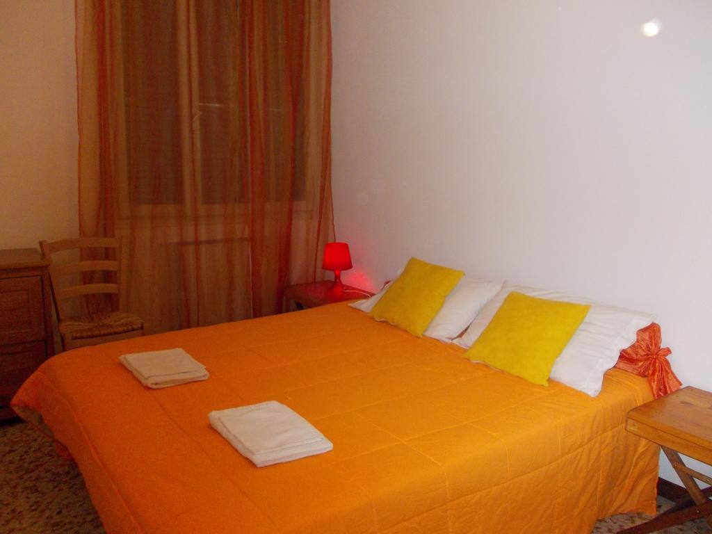 Travellers Lodge Bed & Rooms Тревизо Стая снимка