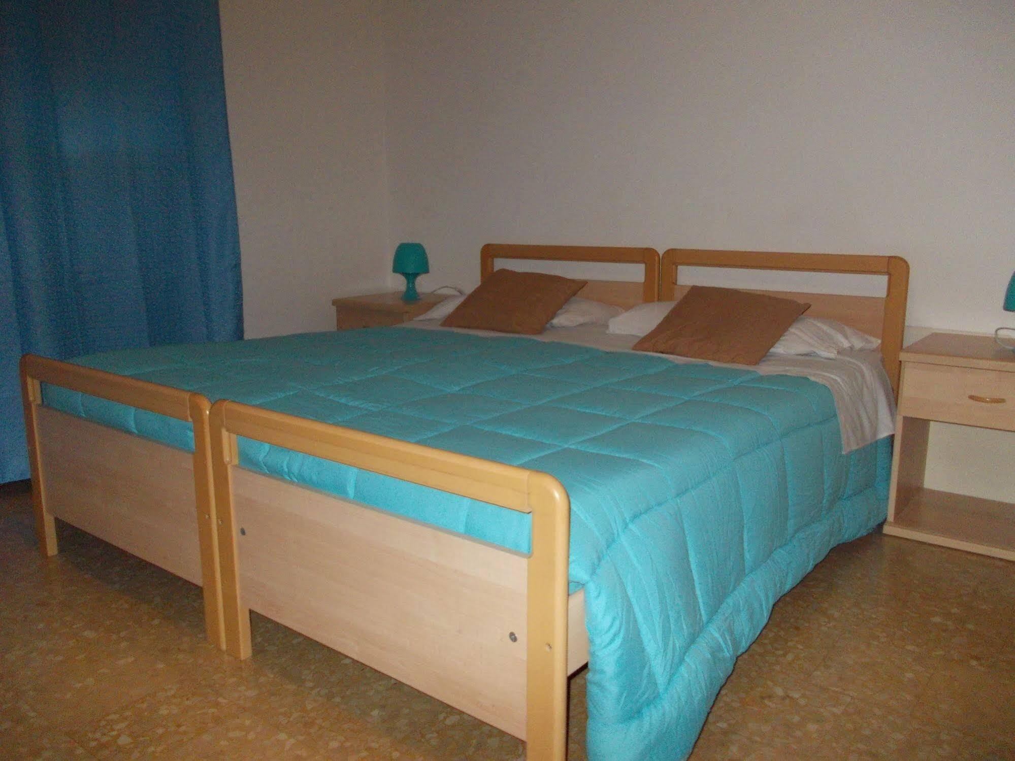 Travellers Lodge Bed & Rooms Тревизо Екстериор снимка