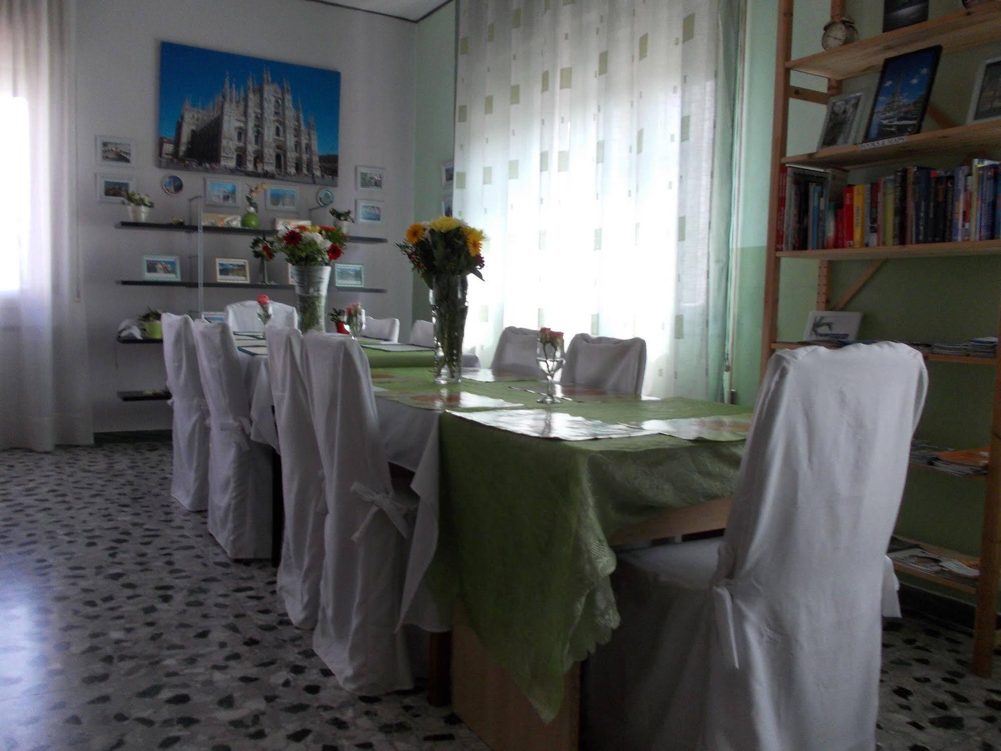 Travellers Lodge Bed & Rooms Тревизо Екстериор снимка